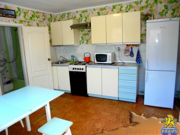 Отдых в Феодосии. Отдельный дом со своим закрытым двором и гаражом, без хозяев, в Феодосии. Отдых в Крыму 2016 - жильё в Крыму без посредников - «Отдых в Крыму»