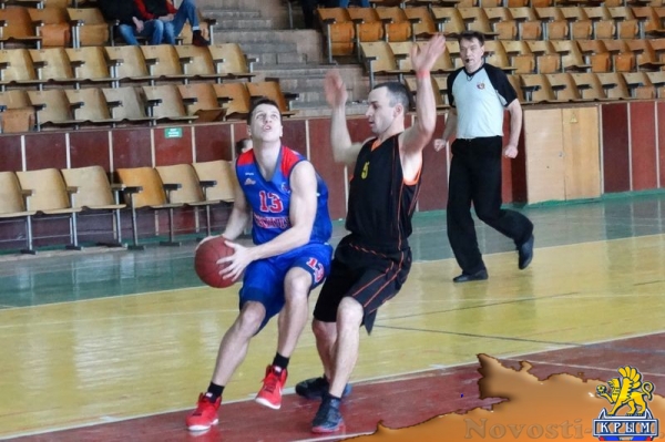 Фавориты мужского баскетбольного чемпионата Крыма выиграли матчи 9-го тура (ФОТО) - «Спорт Крыма»