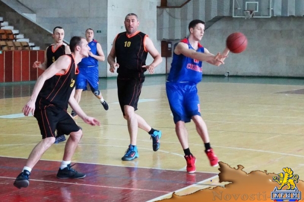 Фавориты мужского баскетбольного чемпионата Крыма выиграли матчи 9-го тура (ФОТО) - «Спорт Крыма»