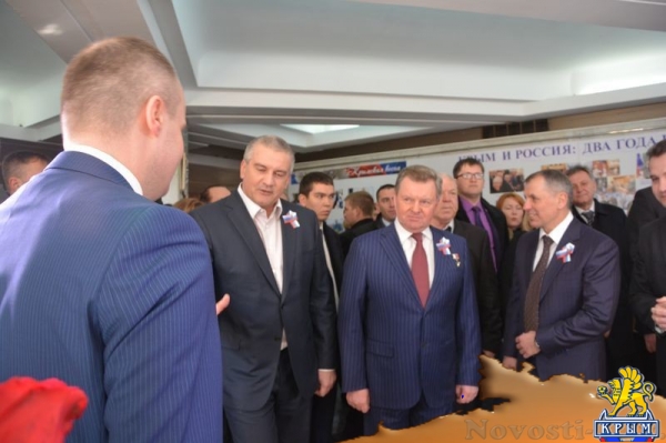 Торжественные мероприятия в рамках празднования годовщины общекрымского референдума в Симферополе - «Возвращение в Россию» Торжественные мероприятия в рамках празднования годовщины общекрымского референдума в Симферополе - «Возвращение в Россию»