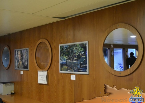 На Керченской переправе открылась художественная выставка: Картины разместили на паромах (ФОТО) - «Симферополь»