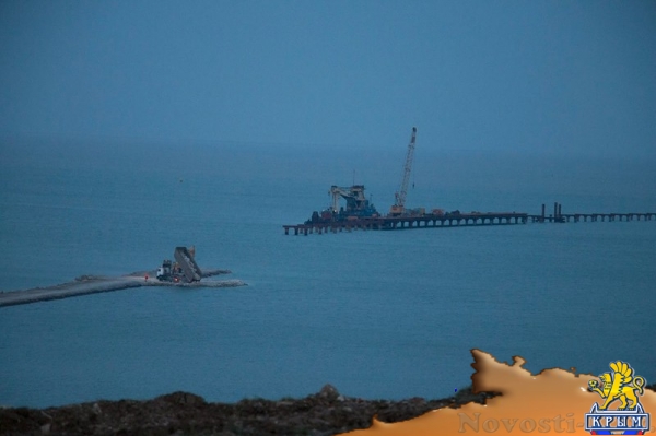 Крымские руководители посмотрели, как строят мост в темноте - «Керчь»