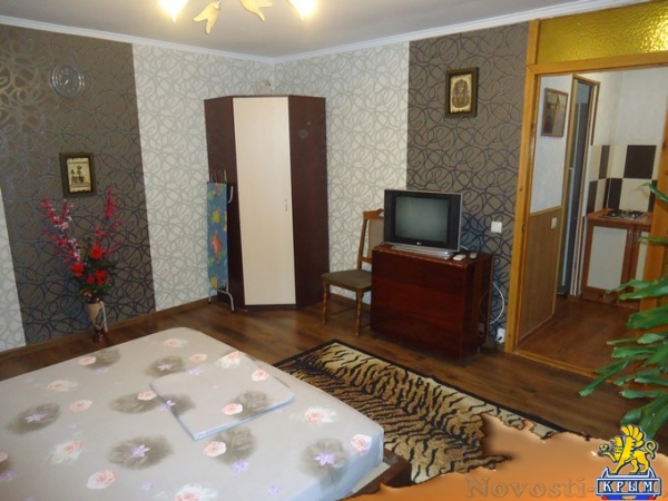 Отдых в Алупке. Дом с двором в центре Алупки Отдых в Крыму 2016 - жильё в Крыму без посредников - «Отдых в Крыму» Отдых в Алупке. Дом с двором в центре Алупки Отдых в Крыму 2016 - жильё в Крыму без посредников - «Отдых в Крыму»