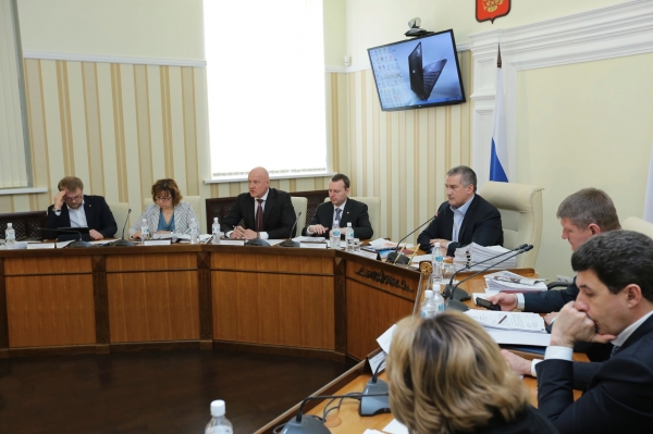 Ежемесячно Госкомрегистр будет называть ведомства и учреждения не справляющиеся с предварительной записью на прием в комитет - «Госкомрегистр»