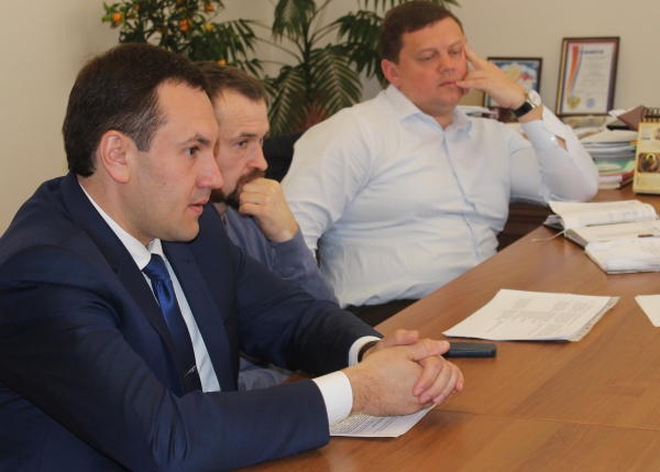 Александр Спиридонов призывает крымчан не переплачивать кадастровым фирмам за узаконивание объектов недвижимости по «дачной амнистии» - «Госкомрегистр»