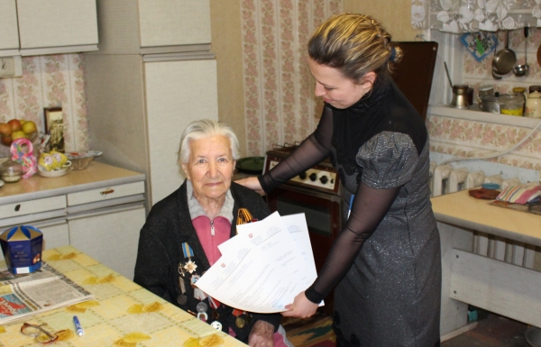 Специалисты Госкомрегистра оформляют документы ветеранам ВОВ в сокращенные сроки - «Госкомрегистр»