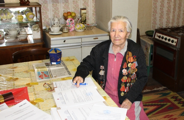 Специалисты Госкомрегистра оформляют документы ветеранам ВОВ в сокращенные сроки - «Госкомрегистр»