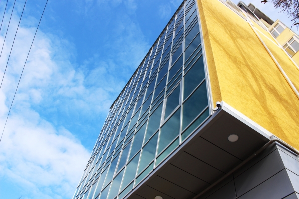 В Симферополе возле детского парка вместо простого частного дома возвели девятиэтажную многоквартирную высотку — Александр Спиридонов - «Госкомрегистр»