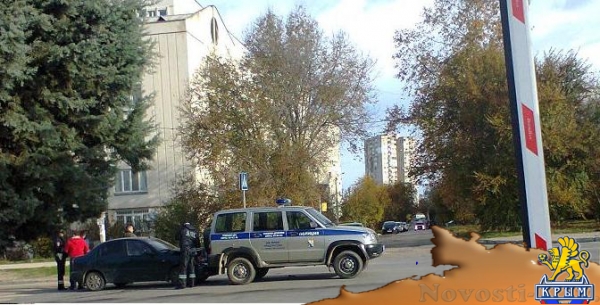 В Севастополе легковушка протаранила полицейскую машину (ФОТОФАКТ)  - «Происшествия» В Севастополе легковушка протаранила полицейскую машину (ФОТОФАКТ)  - «Происшествия»