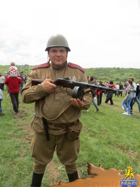 В Симферопольском районе прошел Урок мужества с исторической реконструкций боев крымских партизан 1942-1944 годов. Без мундиров СС, но с Микки-Маусом! (ФОТО) - «Общество Крыма»