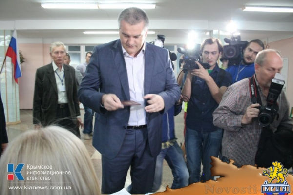 Глава правительства Крыма проголосовал на выборах - «Политика»