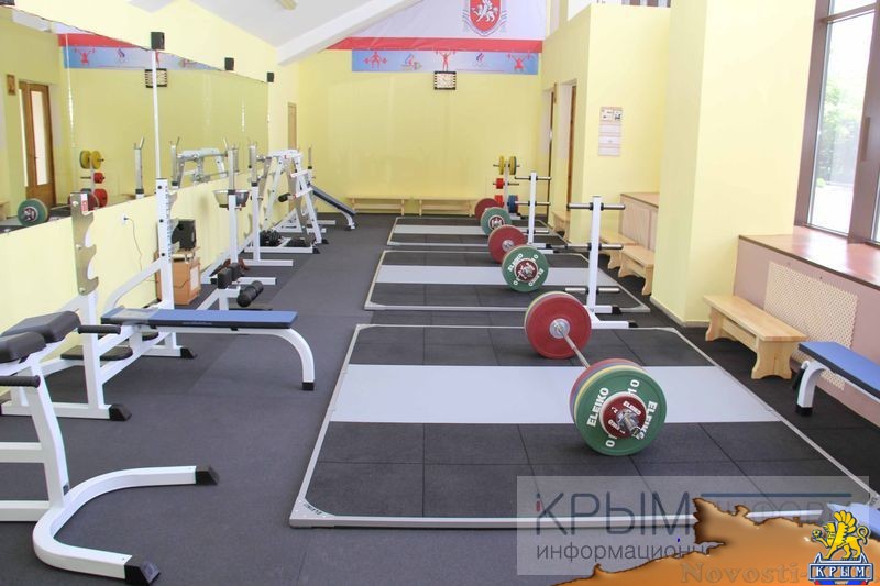 Зал тяжёлой атлетики открыт в Симферополе после реконструкции (ФОТО) - «Спорт Крыма» Зал тяжёлой атлетики открыт в Симферополе после реконструкции (ФОТО) - «Спорт Крыма»