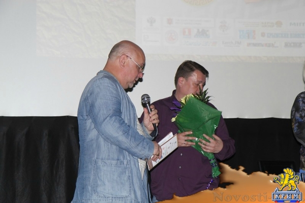 «Невыученный урок 14/41»: картина тронула керчан тронула до глубины души - «Керчь»