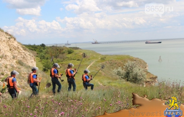 Пиротехники Центра «Лидер» проводят разминирование Крепости Керчь (ФОТО) - «Симферополь»
