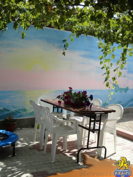 Отдых-эконом в Береговом. Семейный бюджетный отдых с удобствами в Крыму, Феодосия, Береговое. Отдых в Крыму 2016 - жильё в Крыму без посредников - «Отдых в Береговом» Отдых-эконом в Береговом. Семейный бюджетный отдых с удобствами в Крыму, Феодосия, Береговое. Отдых в Крыму 2016 - жильё в Крыму без посредников - «Отдых в Береговом»