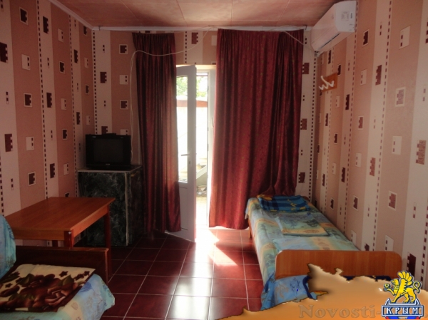 Отдых-эконом в Береговом. Семейный бюджетный отдых с удобствами в Крыму, Феодосия, Береговое. Отдых в Крыму 2016 - жильё в Крыму без посредников - «Отдых в Береговом» Отдых-эконом в Береговом. Семейный бюджетный отдых с удобствами в Крыму, Феодосия, Береговое. Отдых в Крыму 2016 - жильё в Крыму без посредников - «Отдых в Береговом»