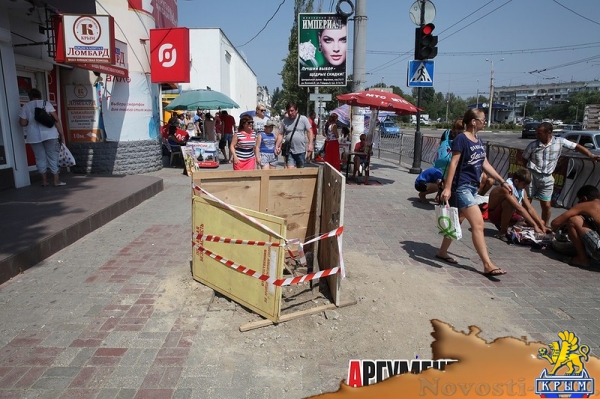 В районе автовокзала образовалась яма: замкнул подземный кабель - «Керчь»