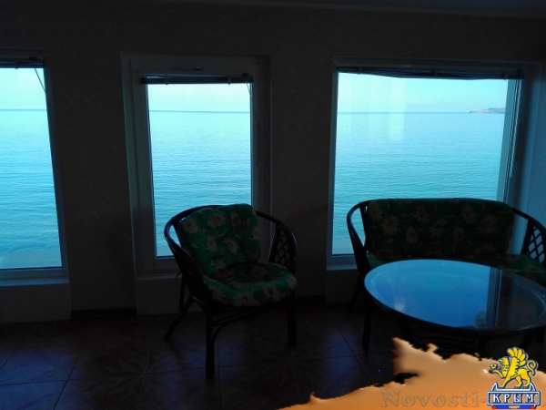 Отдых в Феодосии. Эллинг у моря со своим песчаным пляжем Отдых в Крыму 2016 - жильё в Крыму без посредников - «Отдых в Феодосии»