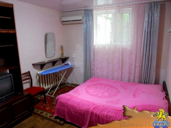 Отдых в Феодосии. Отдельный трехкомнатный дом со своим закрытым двором и гаражом, без хозяев, в Феодосии. Отдых в Крыму 2016 - жильё в Крыму без посредников - «Отдых в Феодосии»