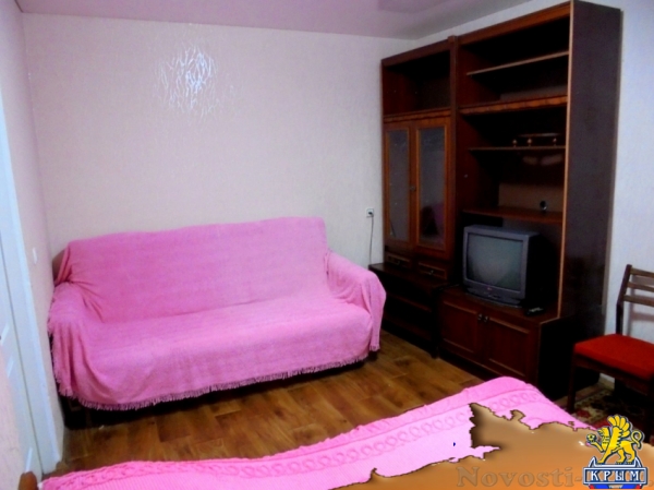 Отдых в Феодосии. Отдельный трехкомнатный дом со своим закрытым двором и гаражом, без хозяев, в Феодосии. Отдых в Крыму 2016 - жильё в Крыму без посредников - «Отдых в Феодосии»