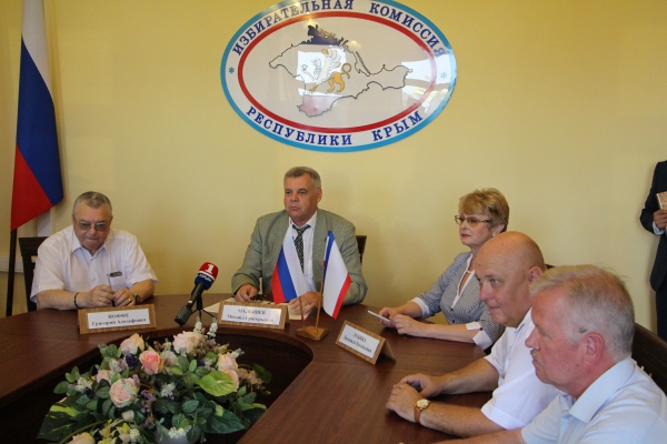 Уполномоченный и общественность берут на контроль соблюдение прав крымчан в избирательной кампании-2016 - «Правам человека»