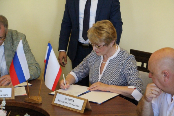 Уполномоченный и общественность берут на контроль соблюдение прав крымчан в избирательной кампании-2016 - «Правам человека»