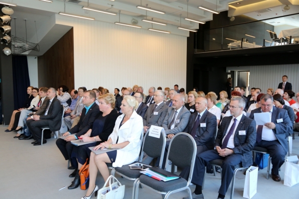 В Крыму прошла межрегиональная конференция по проблемам соблюдения прав человека в период интеграции Крыма и Севастополя в Российскую Федерацию - «Правам человека»