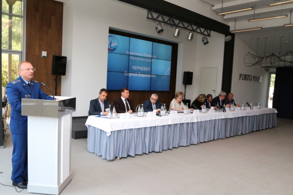 В Крыму прошла межрегиональная конференция по проблемам соблюдения прав человека в период интеграции Крыма и Севастополя в Российскую Федерацию - «Правам человека»