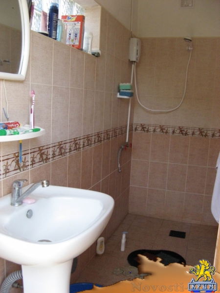 Отдых в Орджоникидзе. Двухкомнатный коттедж "Баттерфляй" со всеми удобствами 450 м до моря Отдых в Крыму 2016 - жильё в Крыму без посредников - «Отдых в Орджоникидзе»