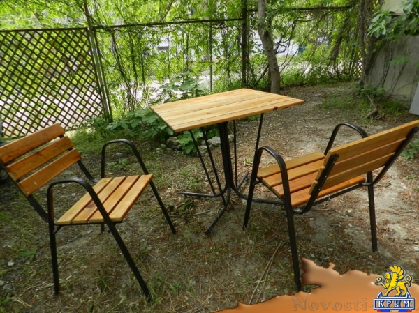 Отдых в Орджоникидзе. 1-к квартира, 41 м?, 1/2 эт. с верандой и двориком Орджоникидзе. Свободна с 06-23 августа. Отдых в Крыму 2016 - жильё в Крыму без посредников - «Отдых в Орджоникидзе»