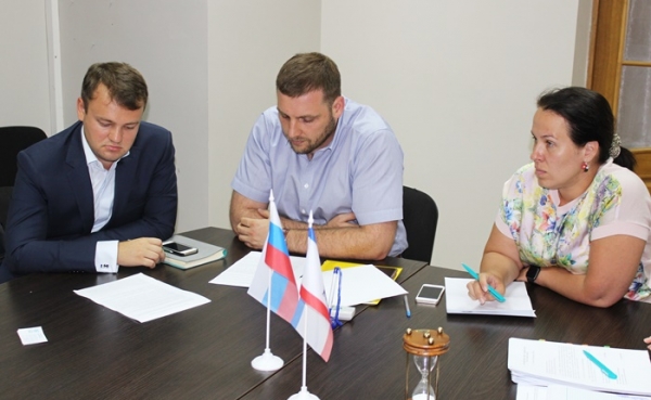 Госкомрегистр продолжает сотрудничество с государственным банком РНКБ по вопросам регистрации ипотеки на недвижимость — зампредседателя комитета - «Госкомрегистр»