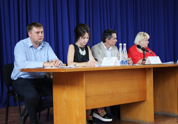 Во всех теротделах Госкомрегистра запланировано время приема документов от сельхозпроизводителей — Александр Спиридонов - «Госкомрегистр»