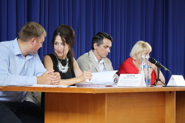 Во всех теротделах Госкомрегистра запланировано время приема документов от сельхозпроизводителей — Александр Спиридонов - «Госкомрегистр»