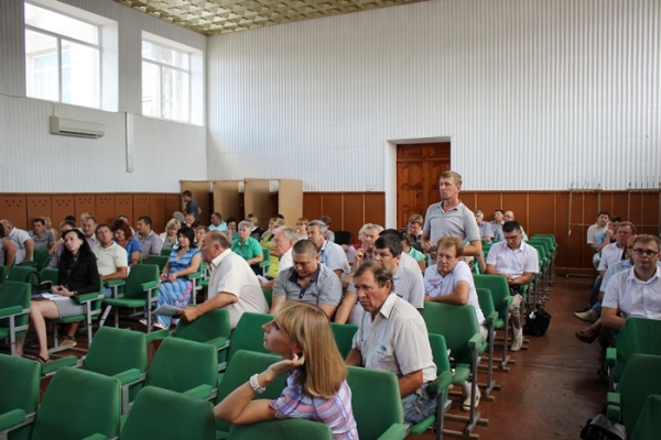 Во всех теротделах Госкомрегистра запланировано время приема документов от сельхозпроизводителей — Александр Спиридонов - «Госкомрегистр»