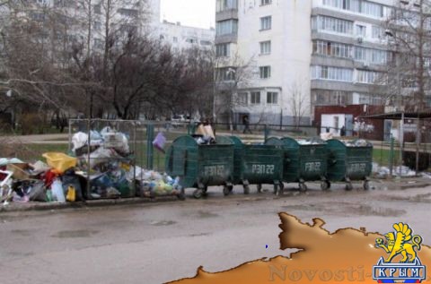 Севастопольцы уверены, что ситуация с вывозом мусора не улучшилась - «Политика» Севастопольцы уверены, что ситуация с вывозом мусора не улучшилась - «Политика»