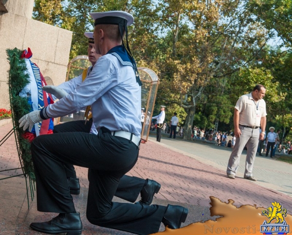 Севастополь отметил День флота парадом новых кораблей, авиашоу и танцами буксиров на воде (ФОТОРЕПОРТАЖ) - «Политика Крыма»