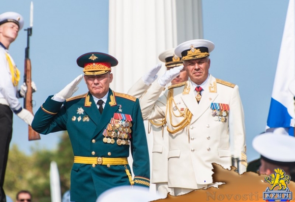 Севастополь отметил День флота парадом новых кораблей, авиашоу и танцами буксиров на воде (ФОТОРЕПОРТАЖ) - «Политика Крыма»