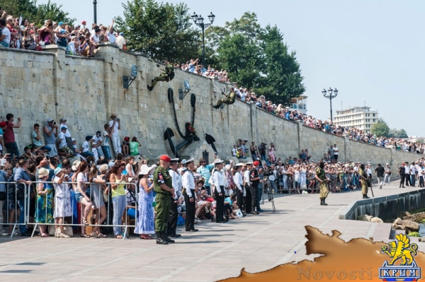 Севастополь отметил День флота парадом новых кораблей, авиашоу и танцами буксиров на воде (ФОТОРЕПОРТАЖ) - «Политика Крыма»