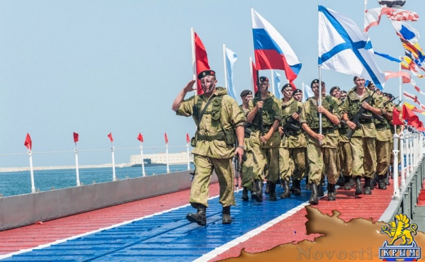 Севастополь отметил День флота парадом новых кораблей, авиашоу и танцами буксиров на воде (ФОТОРЕПОРТАЖ) - «Политика Крыма»