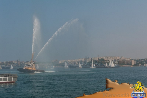 Севастополь отметил День флота парадом новых кораблей, авиашоу и танцами буксиров на воде (ФОТОРЕПОРТАЖ) - «Политика Крыма»