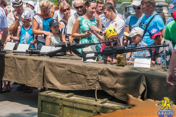 Севастополь отметил День флота парадом новых кораблей, авиашоу и танцами буксиров на воде (ФОТОРЕПОРТАЖ) - «Политика Крыма»