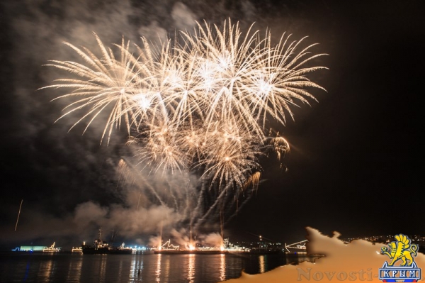 Севастополь отметил День флота парадом новых кораблей, авиашоу и танцами буксиров на воде (ФОТОРЕПОРТАЖ) - «Политика Крыма»