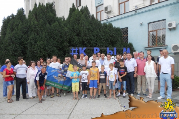 В Симферополе финишировал патриотический легкоатлетический пробег по городам России «Братский путь», организованный при участии Всевеликого Войска Донского (ФОТО) - «Общество Крыма» В Симферополе финишировал патриотический легкоатлетический пробег по городам России «Братский путь», организованный при участии Всевеликого Войска Донского (ФОТО) - «Общество Крыма»