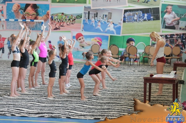 Мастер-класс для гимнасток: Кристина Мацкевич побывала в центре олимпийских чемпионок - «Керчь»