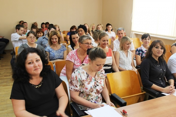 Обмен опытом между специалистами центрального аппарата и теротделов Госкомрегистра совершенствует правоприменительную практику в сфере регистрации — Александр Спиридонов - «Госкомрегистр»