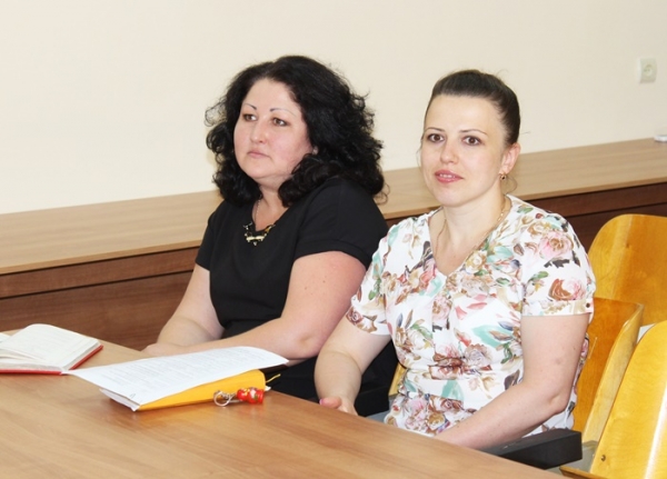 Обмен опытом между специалистами центрального аппарата и теротделов Госкомрегистра совершенствует правоприменительную практику в сфере регистрации — Александр Спиридонов - «Госкомрегистр»