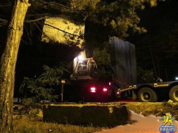 Ночью на Сапун-горе снесли незаконные павильоны (ФОТО)  - «Происшествия» Ночью на Сапун-горе снесли незаконные павильоны (ФОТО)  - «Происшествия»