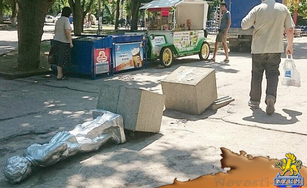 В Севастополе повалили памятник Ленину (ФОТО)  - «Происшествия»