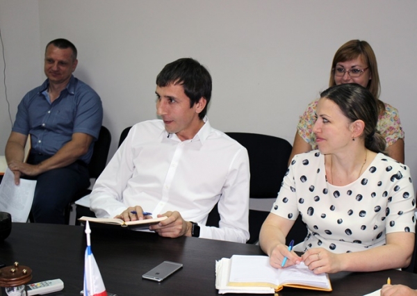 Руководство Госкомрегистра проведет 22 выездных приема граждан в городах и районах Крыма — Александр Спиридонов - «Госкомрегистр»