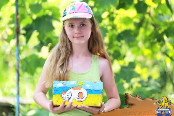 По кирпичику со всего мира. Крымчанин мечтает построить Волшебный театр